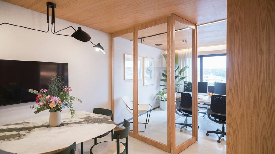 Light Wood Workspace — 4K office Zoom background